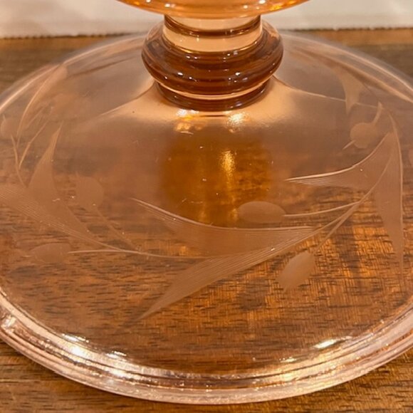 Vintage Pink Depression Glass Etched Flowers Candlesticks - Picture 4 of 7